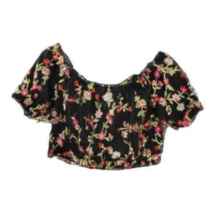 NWT Forever21 Misses Embroidered Crop Top Size L. (7140)